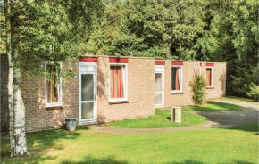 Three-Bedroom Holiday Home in Vledder